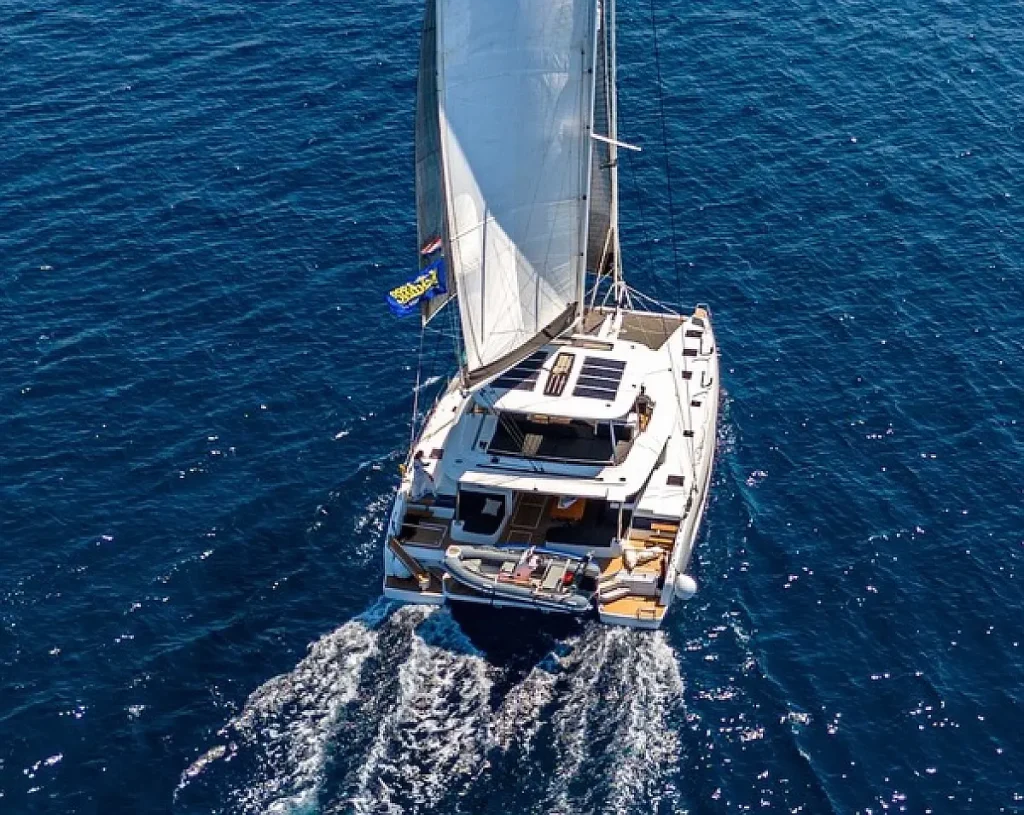 Lagoon 55 'TIGA GRANDE' featured