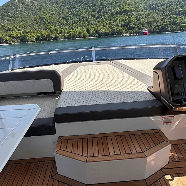 Galeon 680 Fly 'PARADISE' (Skippered Motor Yacht) (11)
