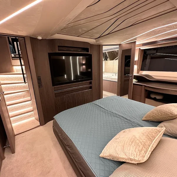 Galeon 680 Fly 'PARADISE' (Skippered Motor Yacht) (16)