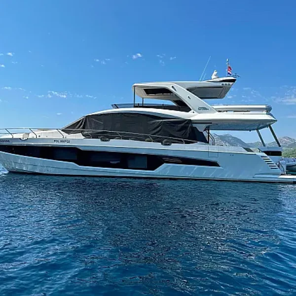 Galeon 680 Fly 'PARADISE' (Skippered Motor Yacht) (2)