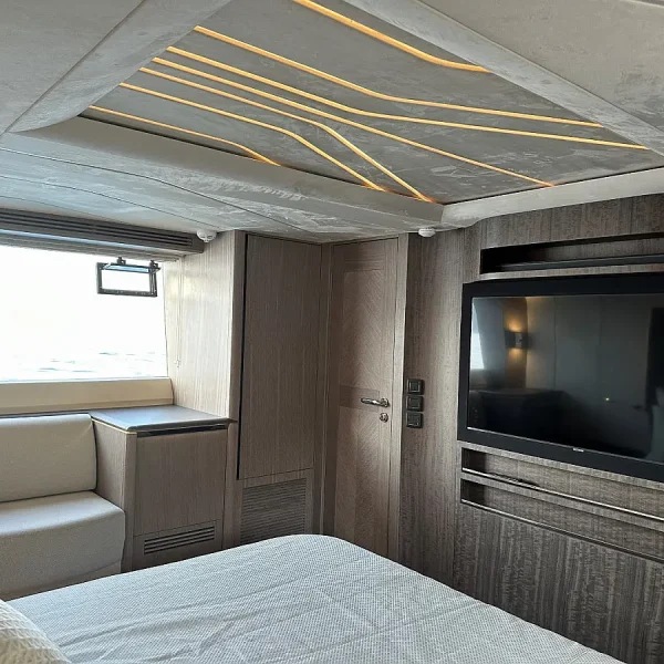 Galeon 680 Fly 'PARADISE' (Skippered Motor Yacht) (23)