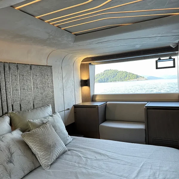 Galeon 680 Fly 'PARADISE' (Skippered Motor Yacht) (27)