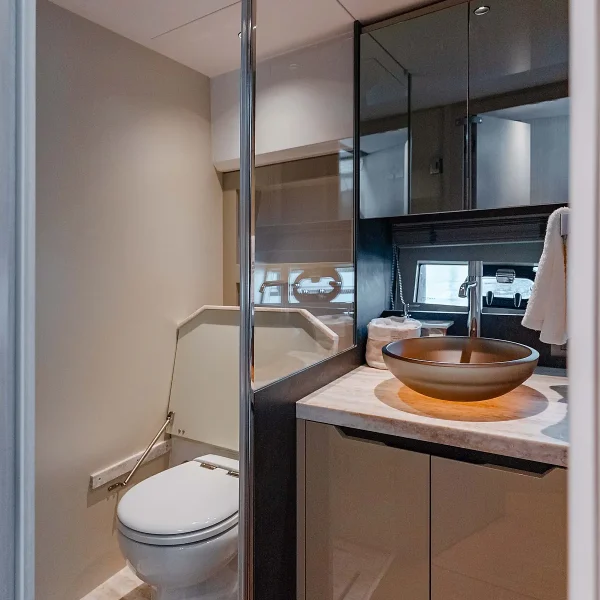 Sessa Fly 48 'Supernova' (10)