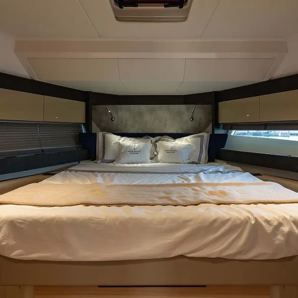 Sessa Fly 48 'Supernova' (11)