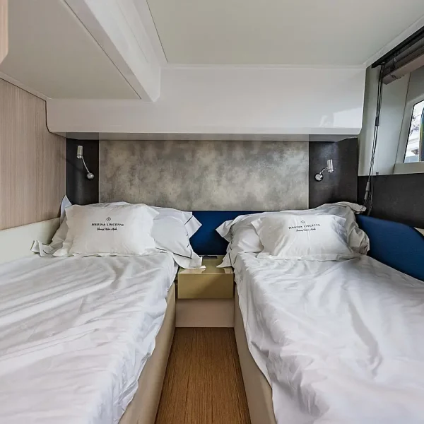 Sessa Fly 48 'Supernova' (12)