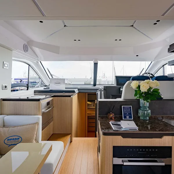 Sessa Fly 48 'Supernova' (5)