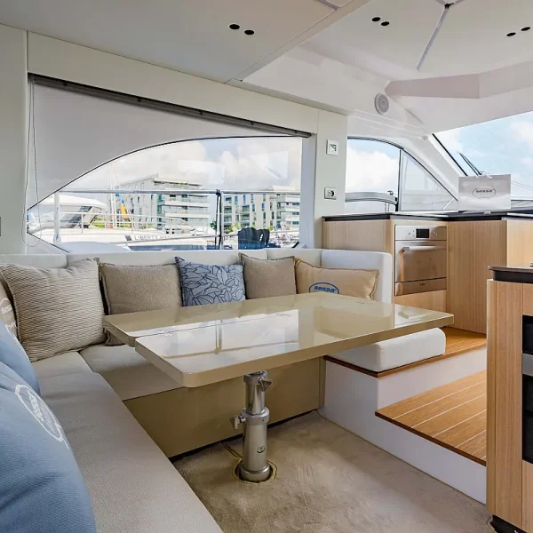 Sessa Fly 48 'Supernova' (8)